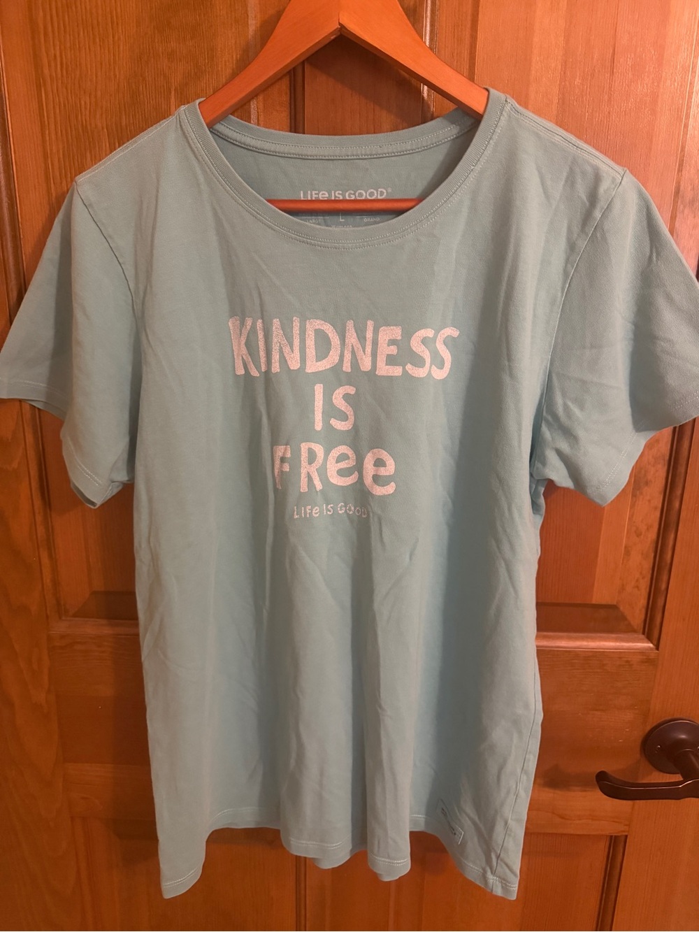 Life Is Good Kindness Is Free Light Blue Short Sleeve T-Shirt Women’s L